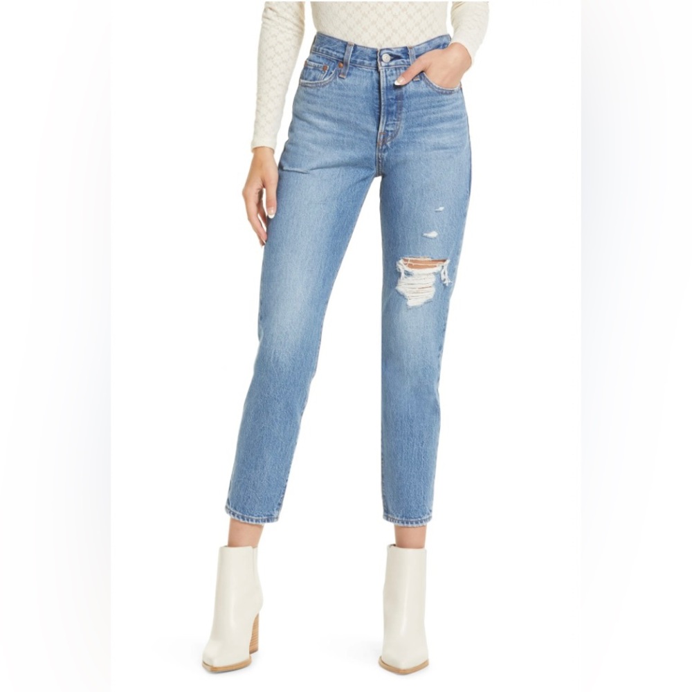 NWT Levi’s Premium Wedgie Icon Distressed High Waist Ankle Slim Rigid Jeans